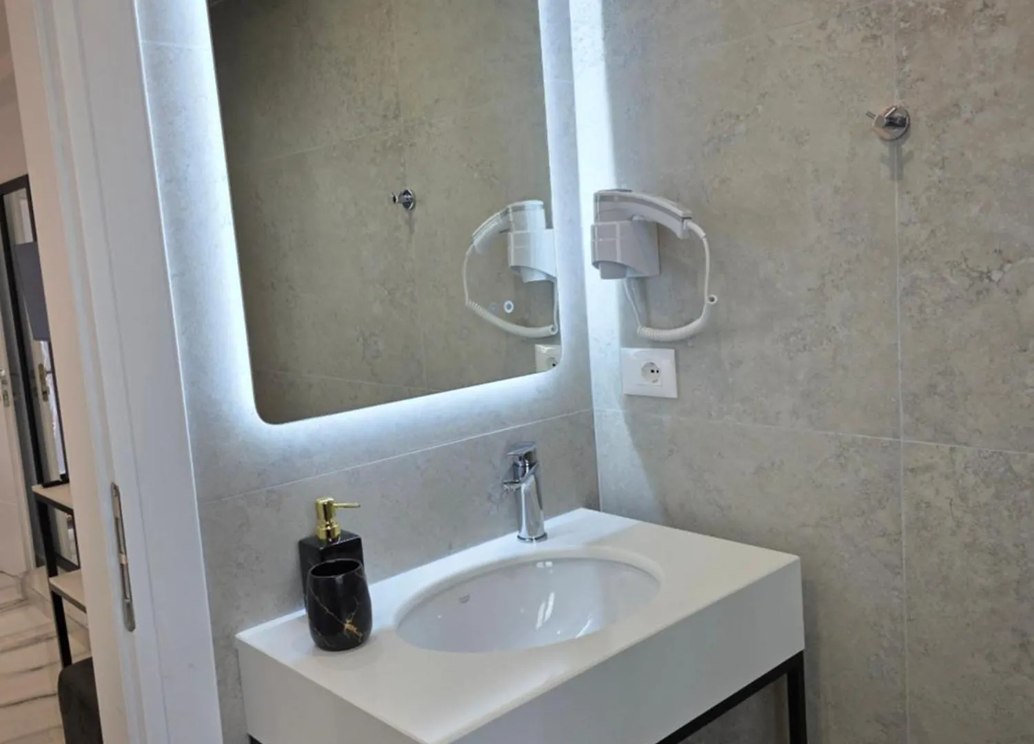 Wait 'N Sea Hotel Himare