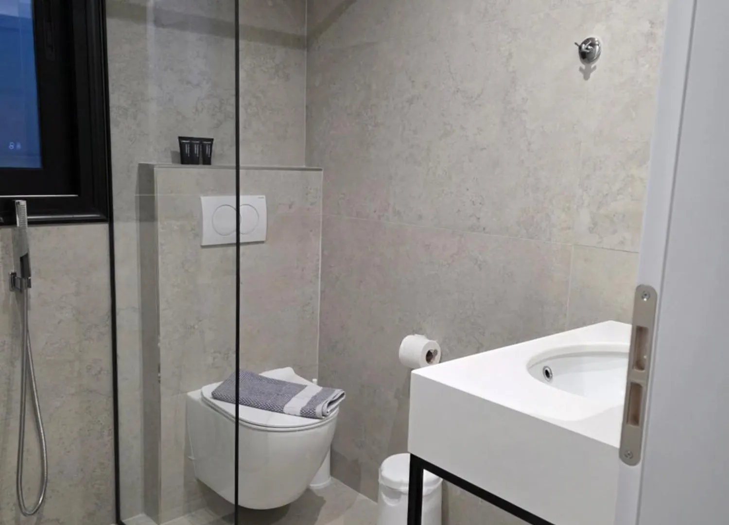 Wait 'N Sea Hotel Himare