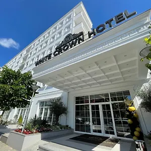 4* Hotel White Crown