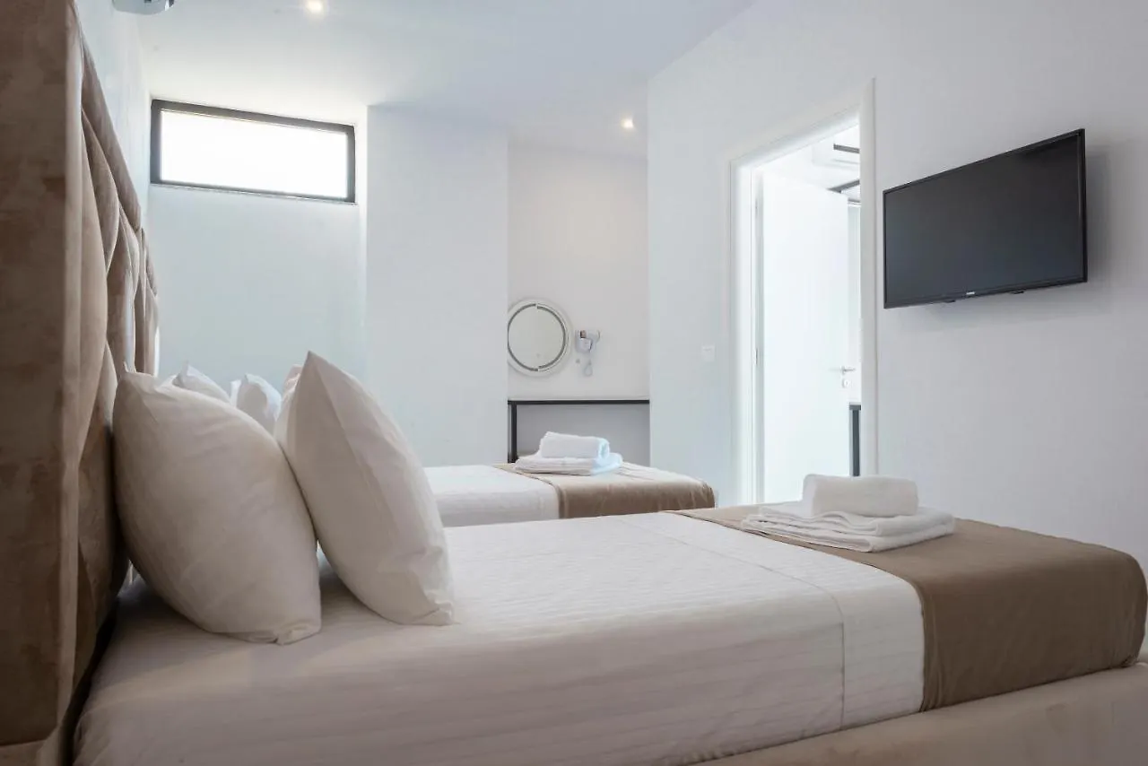 Wait 'N Sea Hotel Himare 4*,