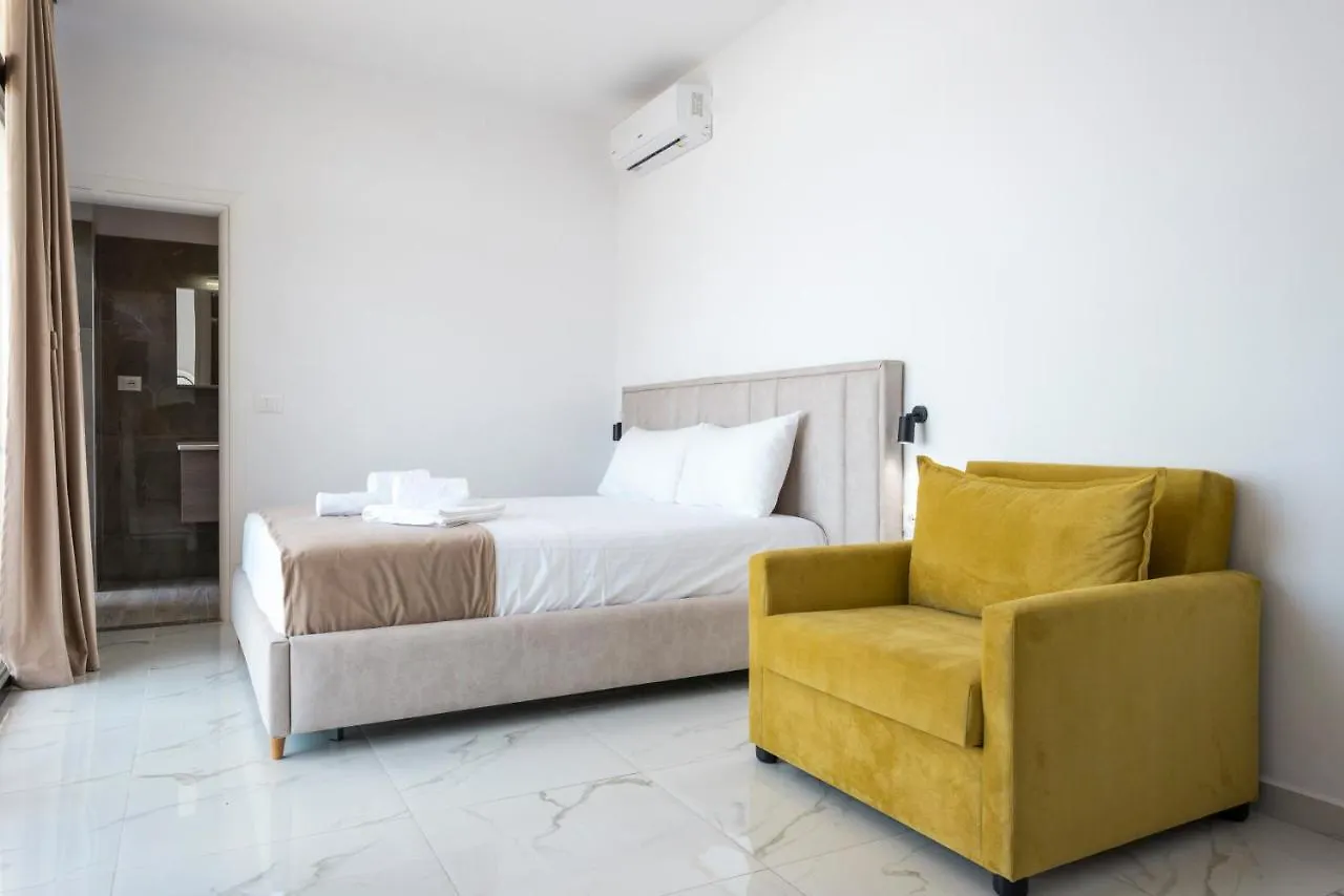 Wait 'N Sea Hotel Himare 4*,