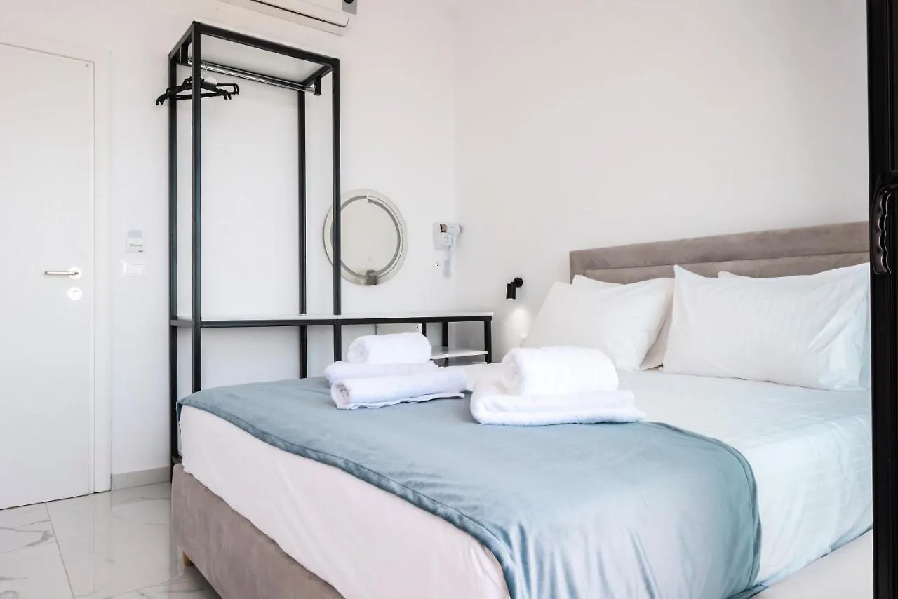 Wait 'N Sea Hotel Himare 4*,