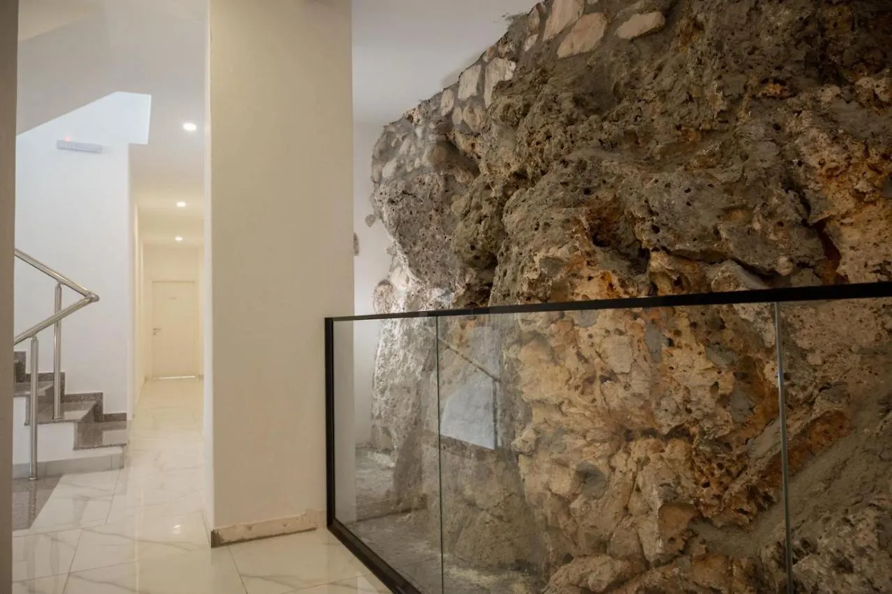 Hotel Wait 'N Sea Himara