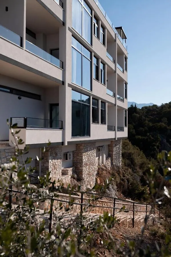 ****  Wait 'N Sea Hotel Himare Albania