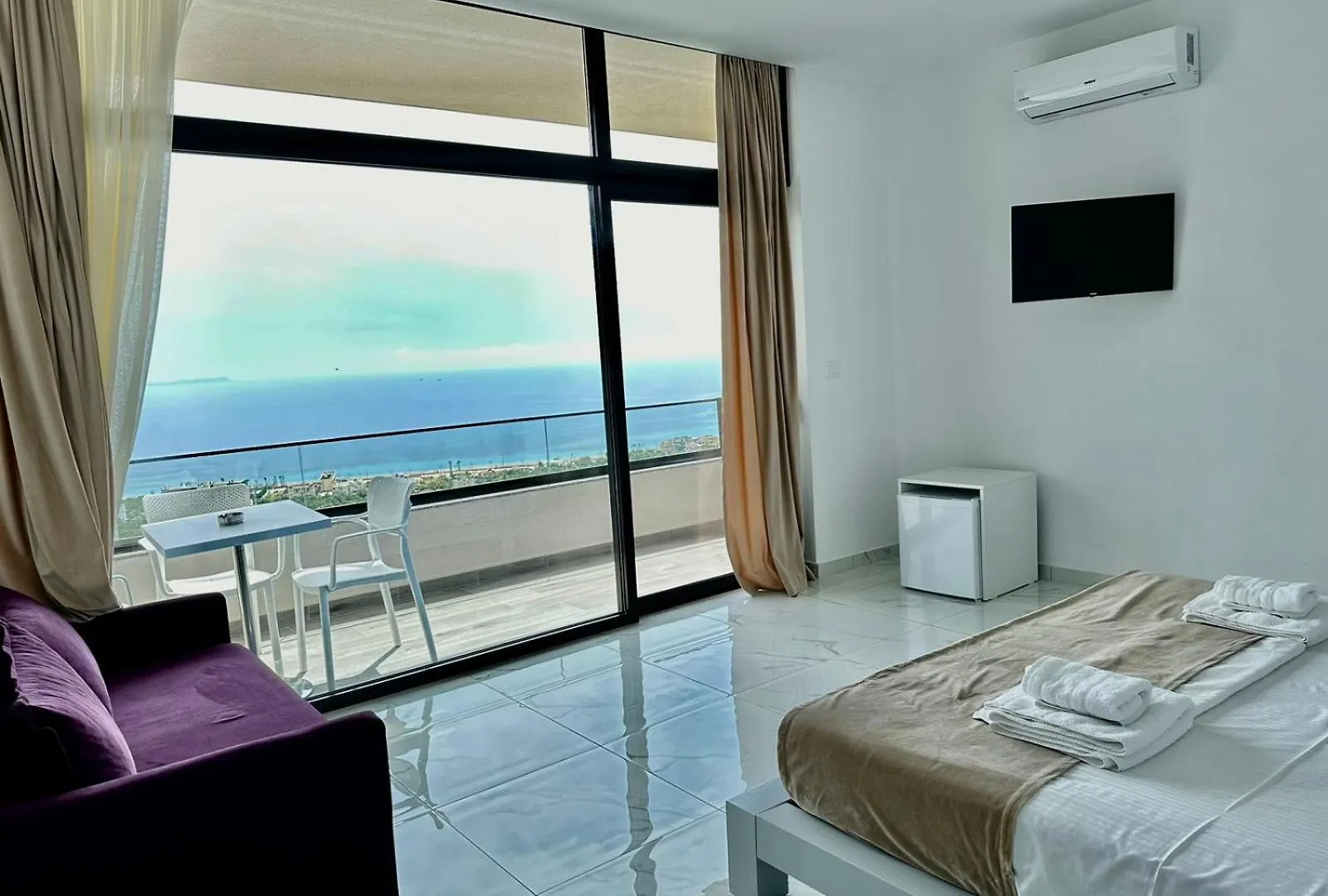 Wait 'N Sea Hotel Himare