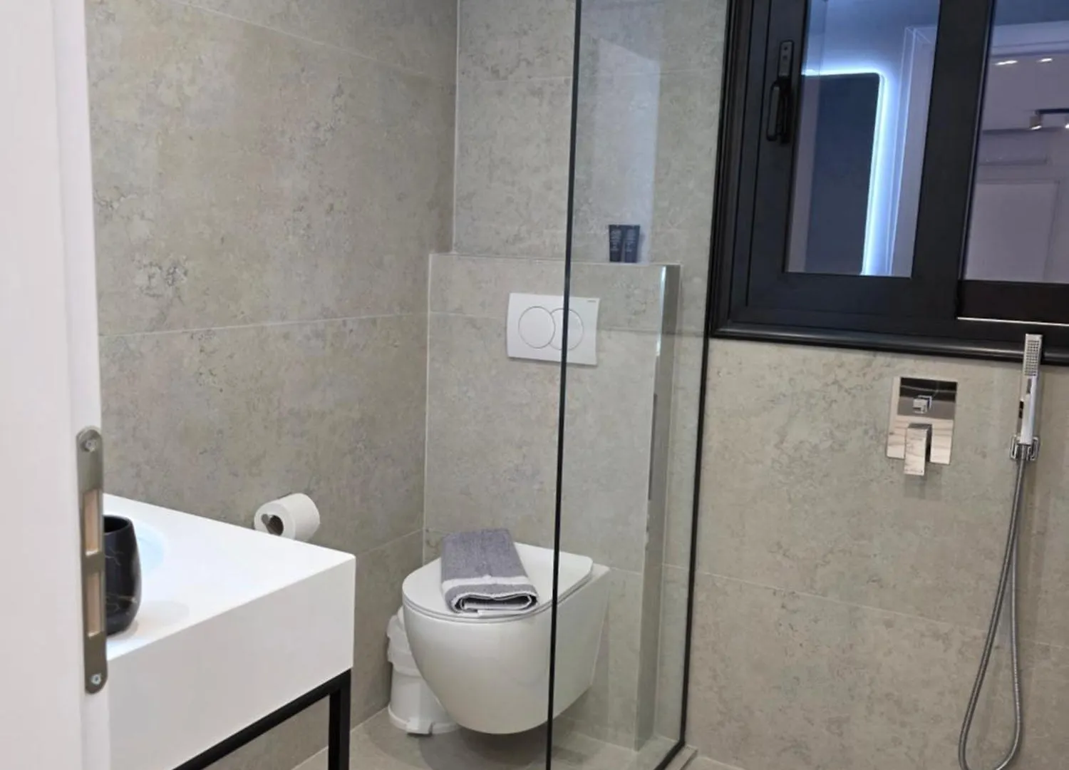 Wait 'N Sea Hotel Himare